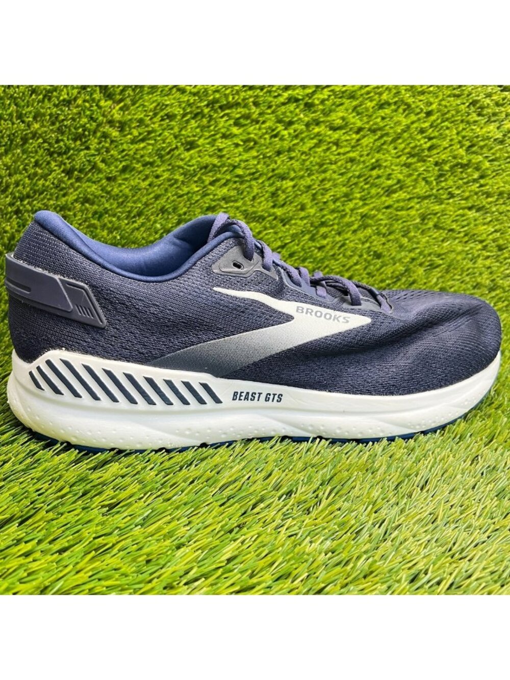 Brooks Beast GTS 24 Mens Size 13EE Blue Athletic Running Walking Shoes Sneakers